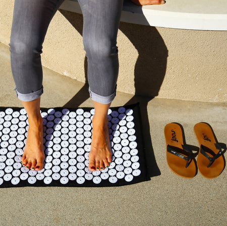 BON Acupressure Mat & Pillow - Black