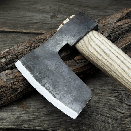 Carpenter’s Axe with Leather Shoulder Sheath, 0.84 kg (1.85 lb)