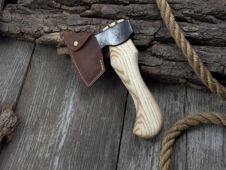Small Carving Axe with Belt Loop, 0.47 kg (1 lb)